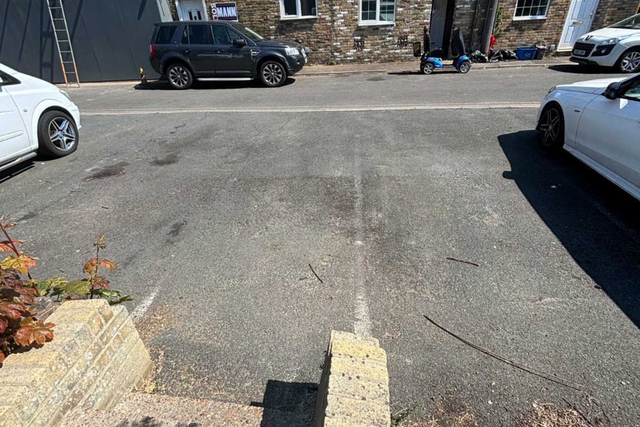 Properties Under Offer in Church Road Ramsgate