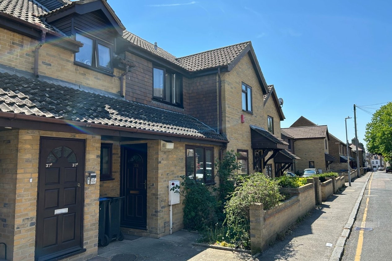 Properties Under Offer in Church Road Ramsgate