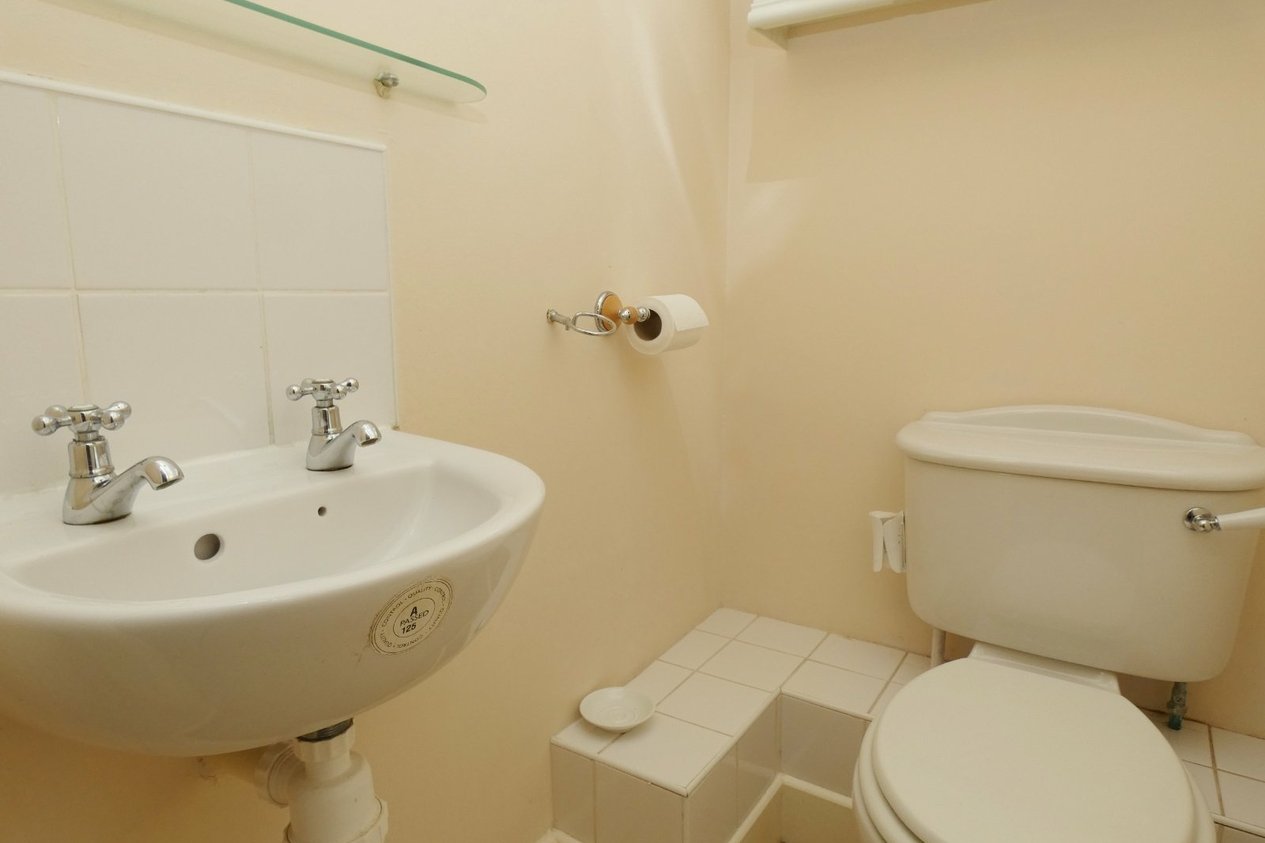 Properties Let in Clifton Gardens Canterbury
