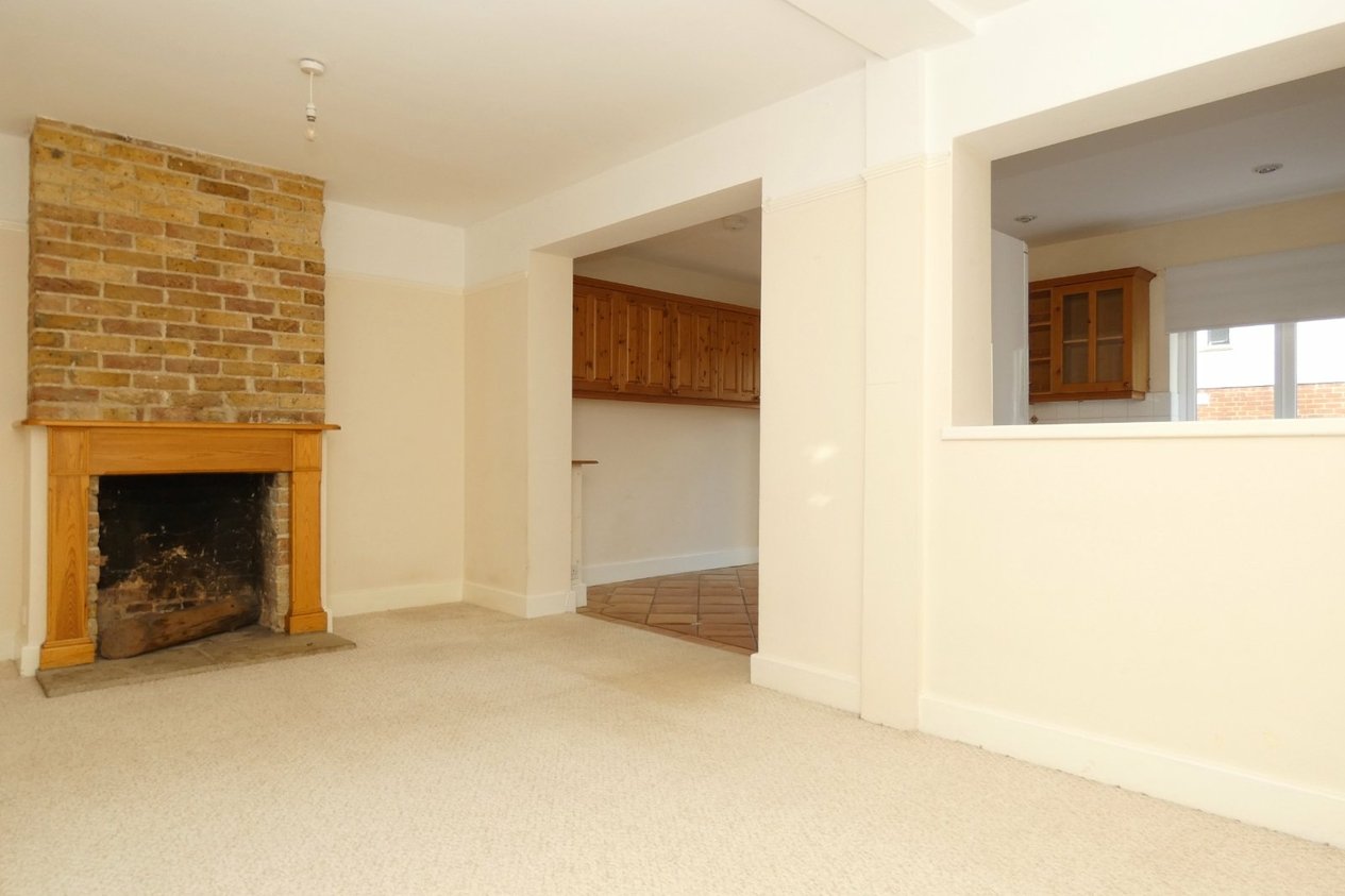 Properties Let in Clifton Gardens Canterbury