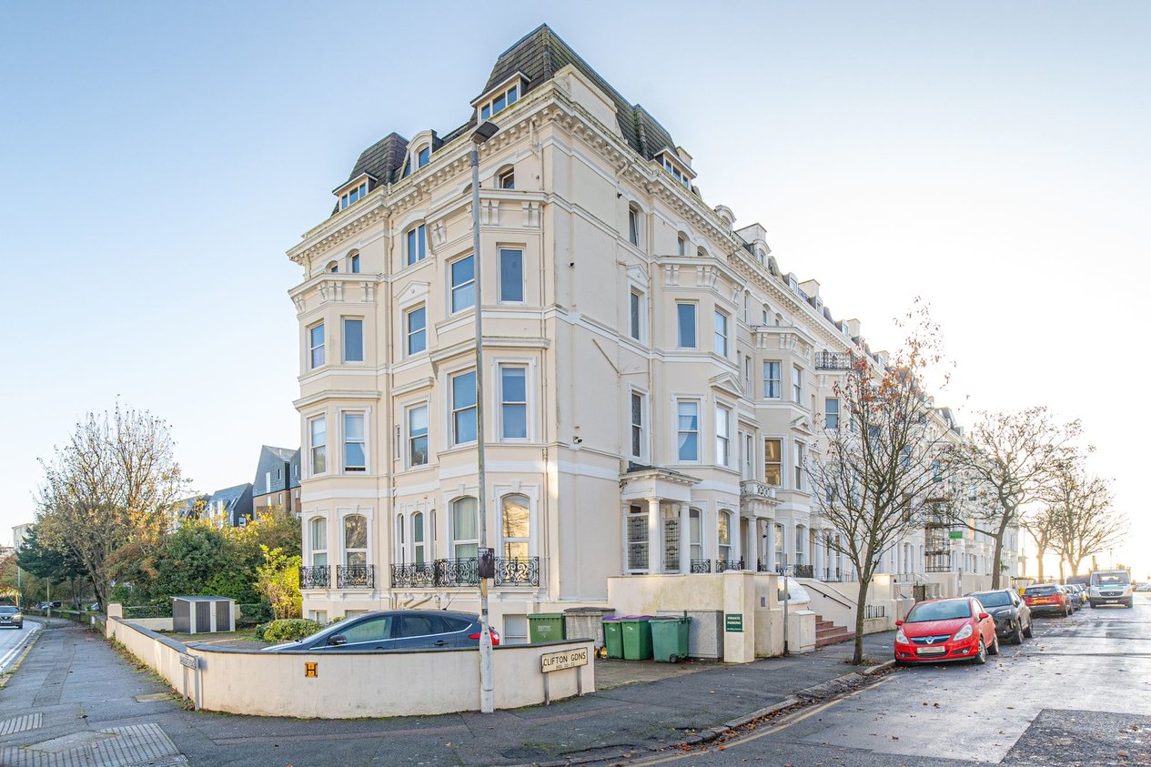 Properties Let Agreed in 20 Clifton Gardens  Folkestone