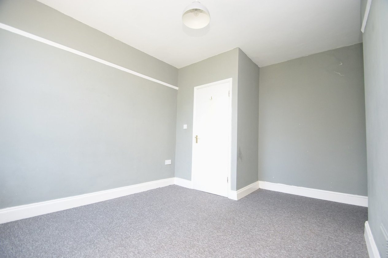 Flat to rent in Cliftonville Avenue,Margate Miles & Barr