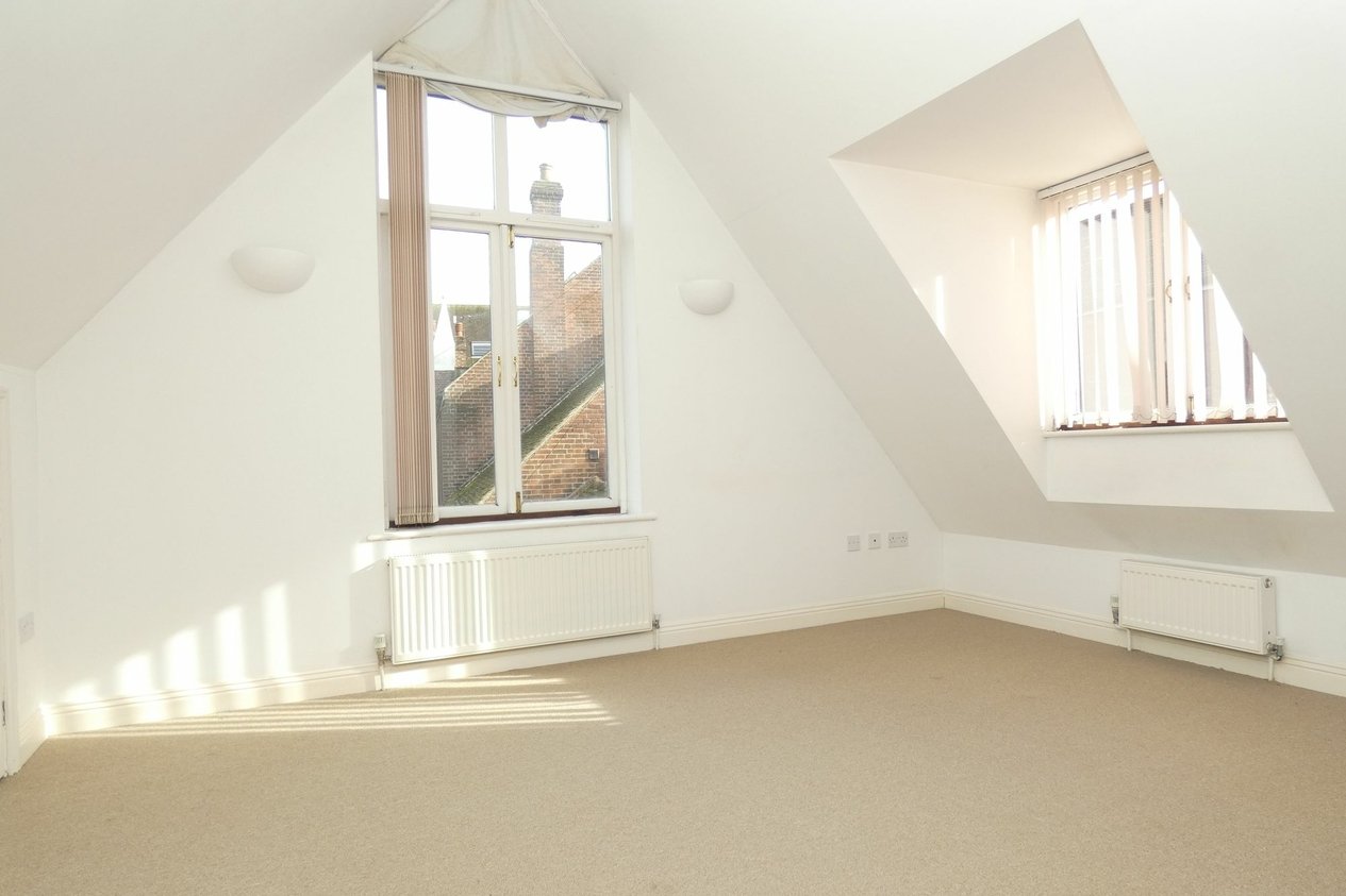 Properties To Let in Cobden Place  Canterbury