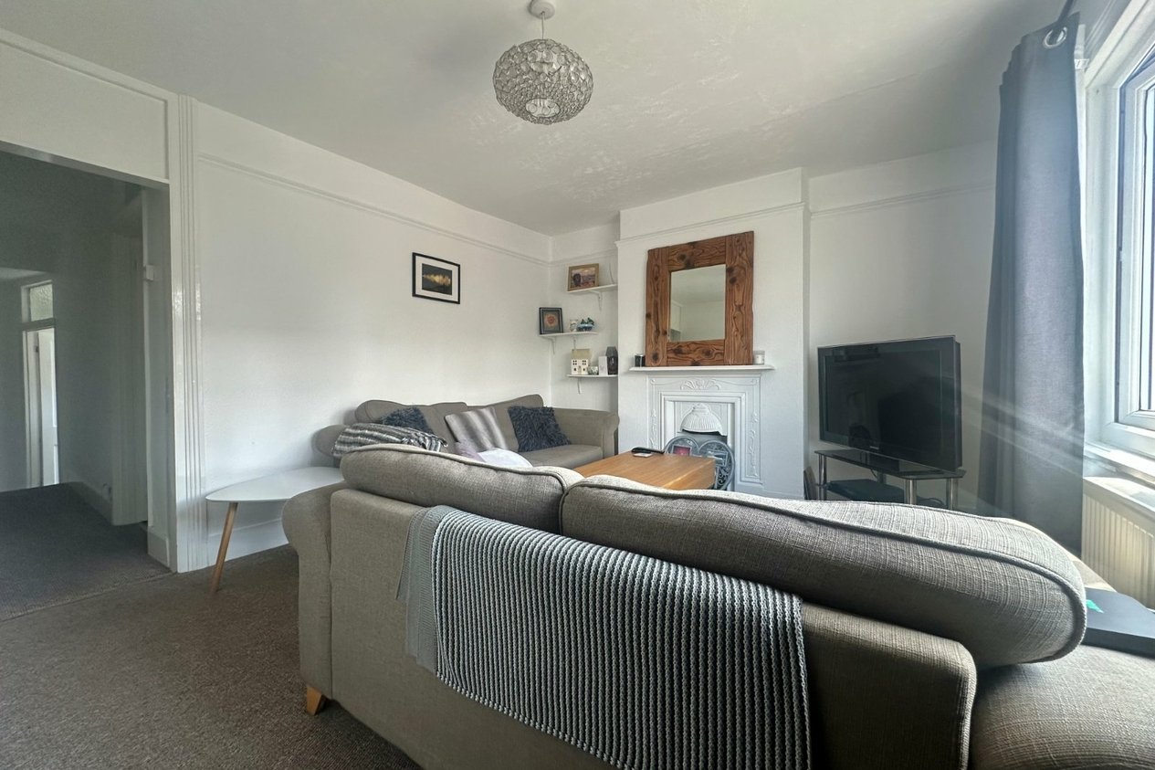 Properties To Let in College Road Deal