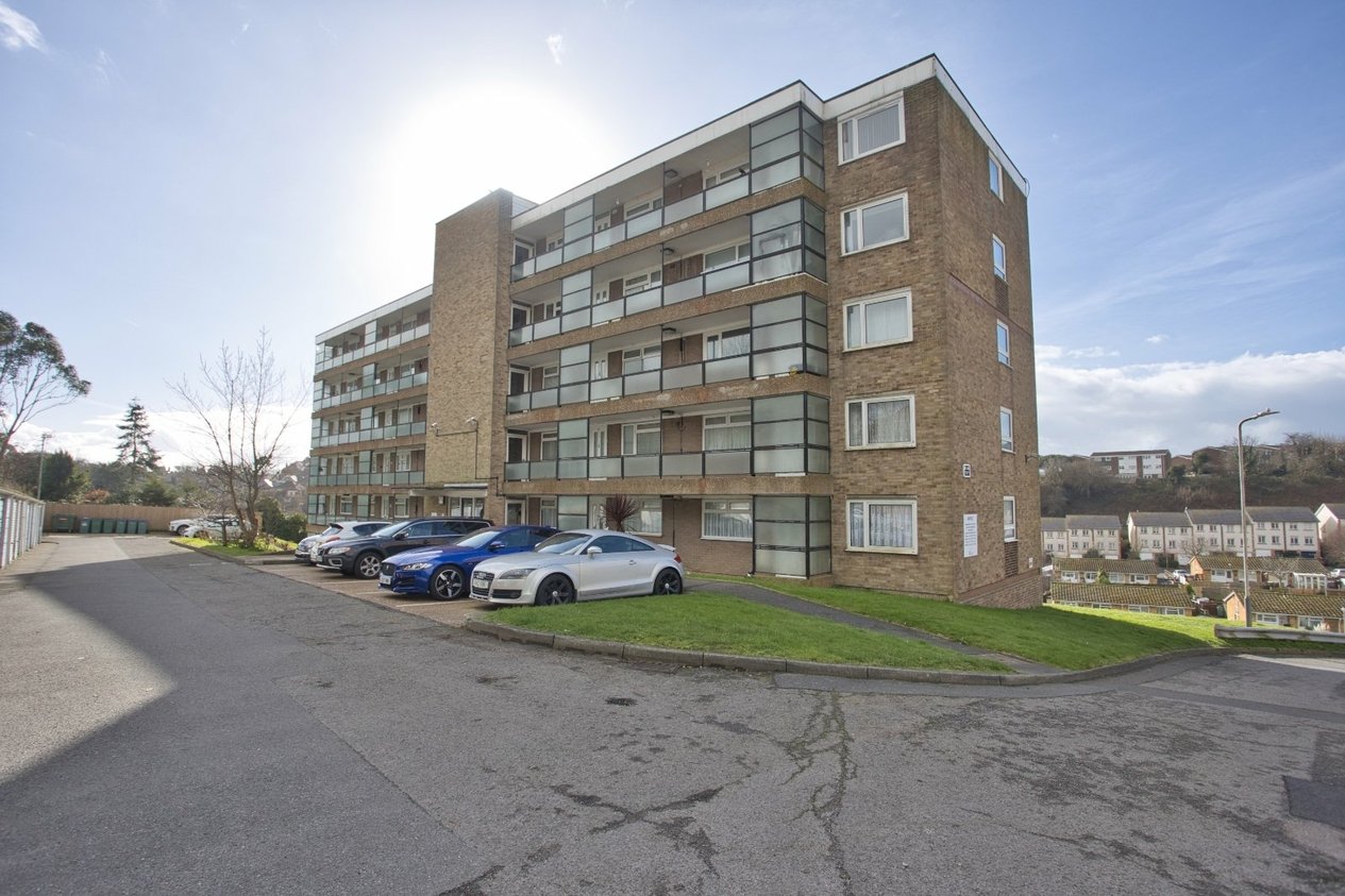 Properties To Let in Collingwood Court Collingwood Rise