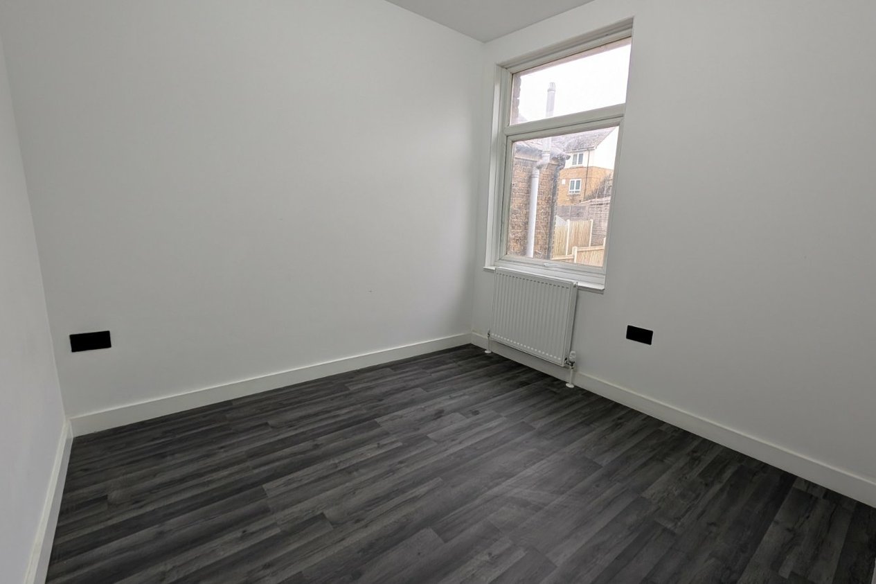 Properties Let Agreed in Coombe Valley Road Dover