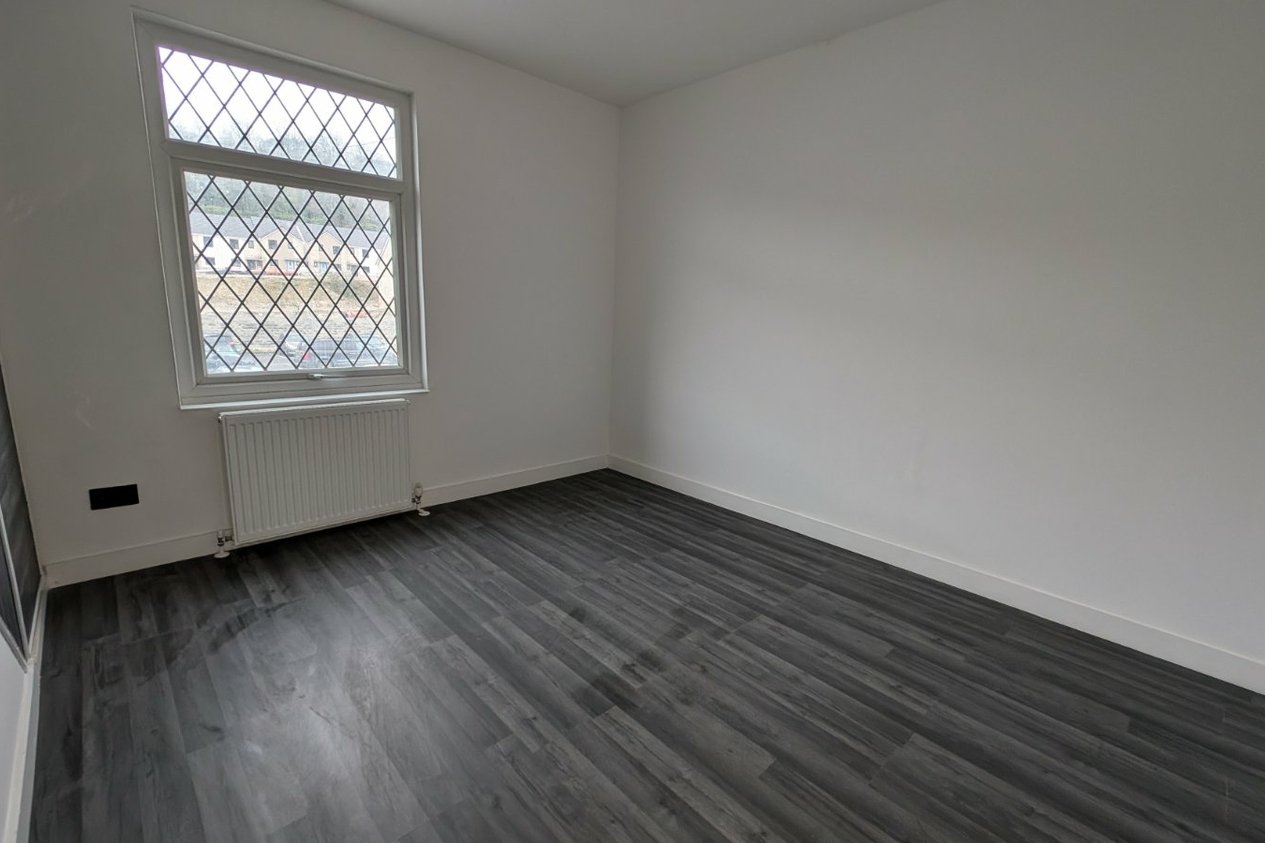 Properties Let Agreed in Coombe Valley Road Dover