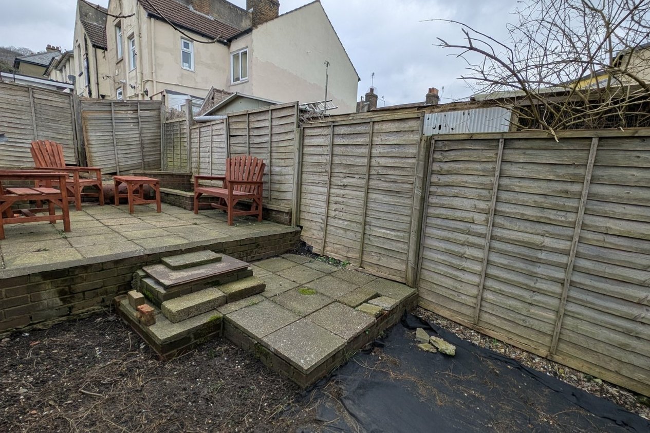 Properties Let Agreed in Coombe Valley Road Dover