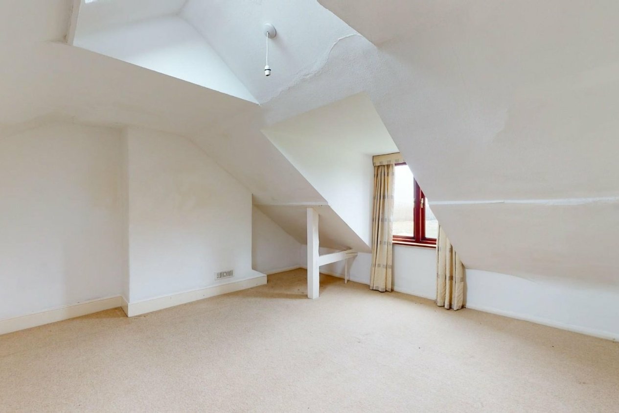 Properties To Let in Courtenay House London Road