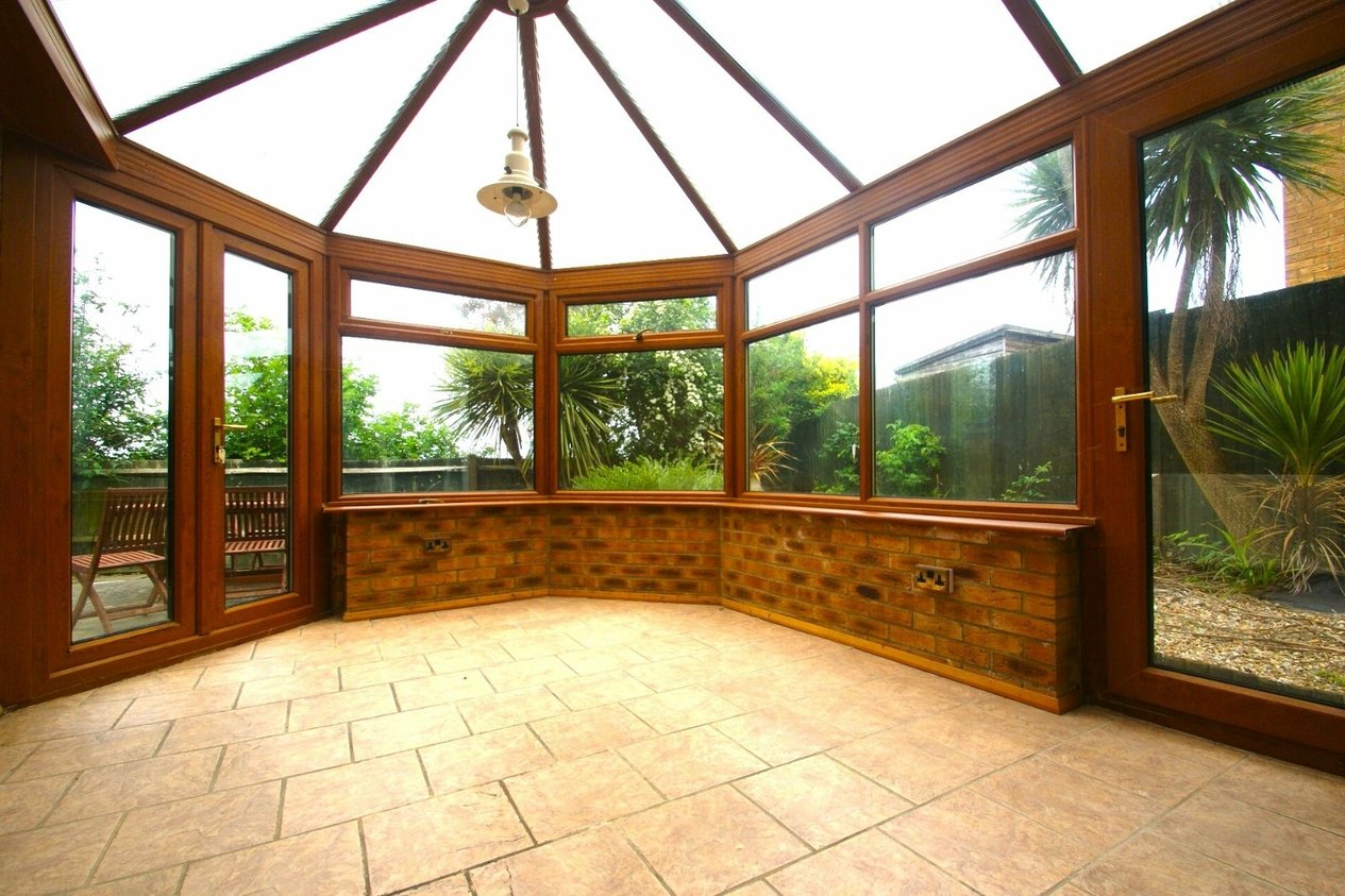 Properties Let in Courtenay Road Deal
