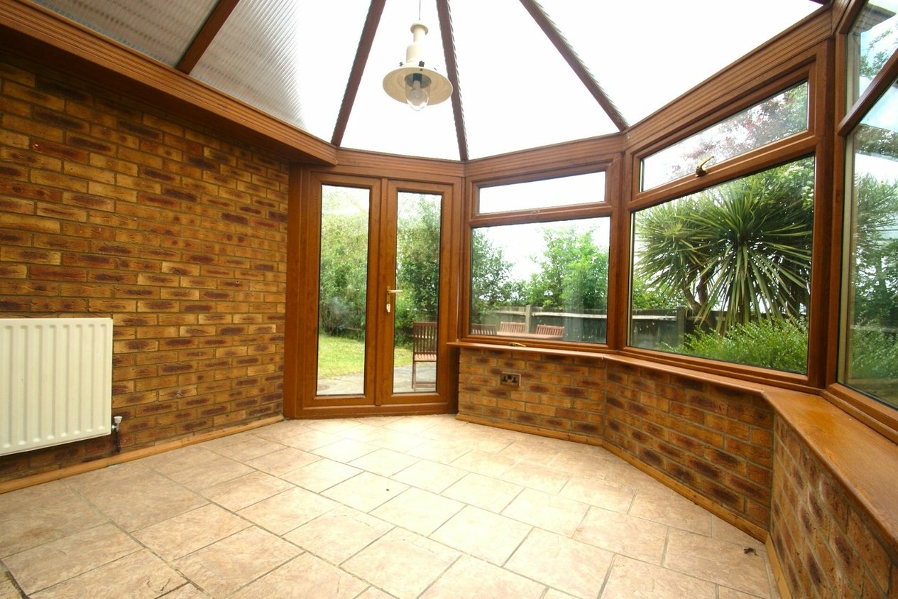 Properties Let in Courtenay Road Deal
