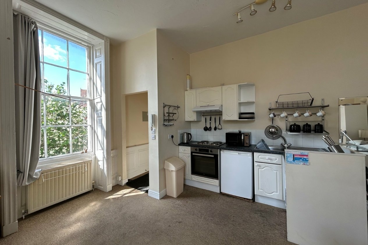 Properties To Let in Crow Hill Henley Lawns