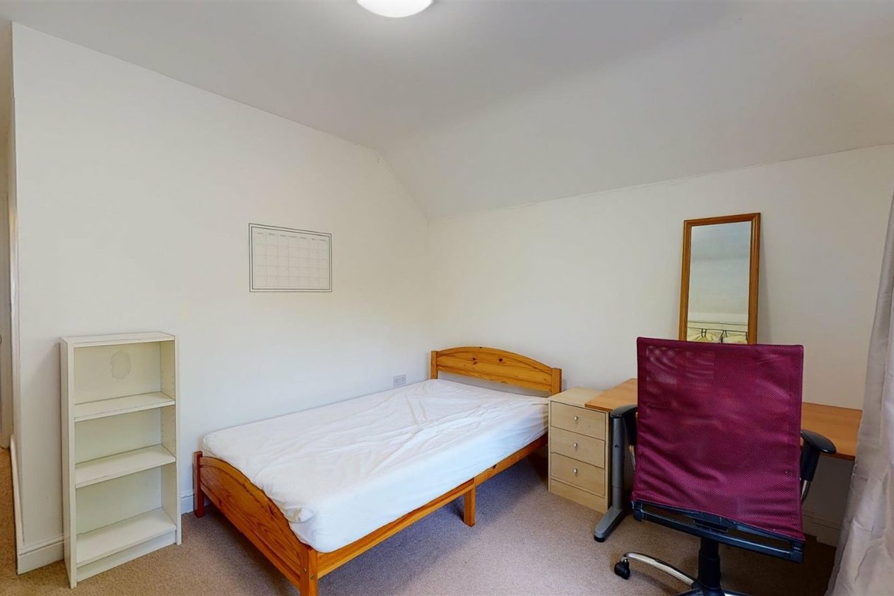 Properties To Let in Downs Road Canterbury
