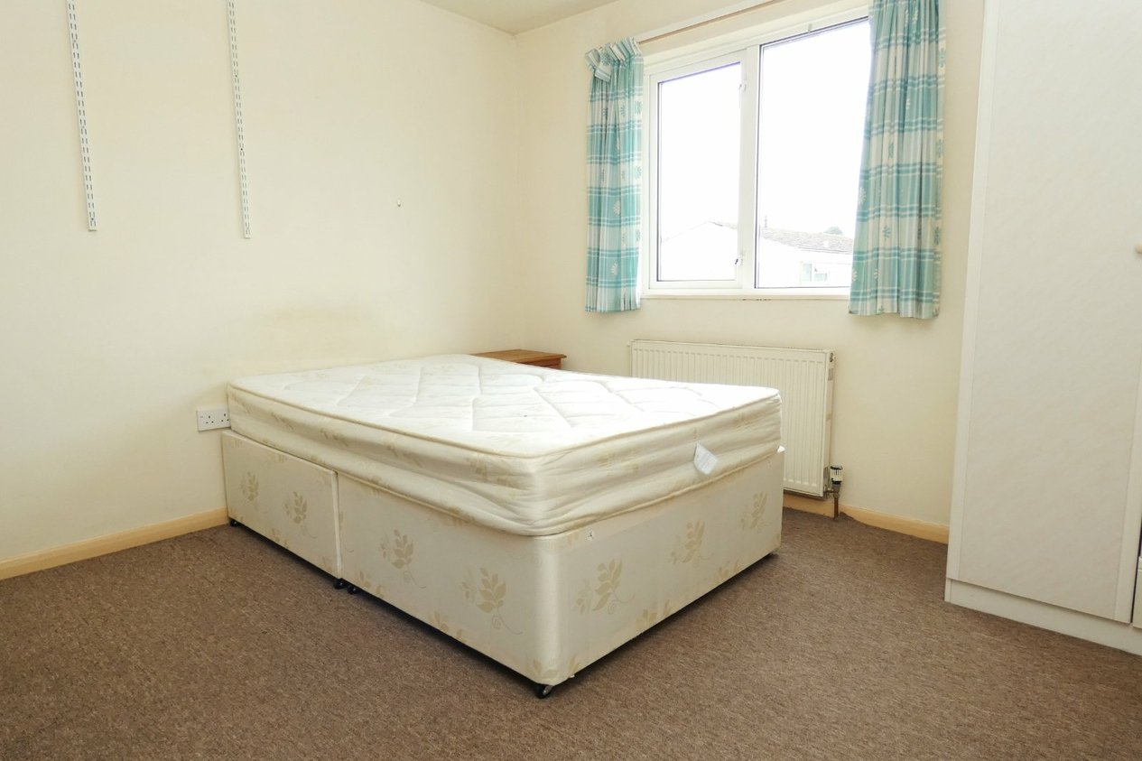 Properties To Let in Downs Road Canterbury