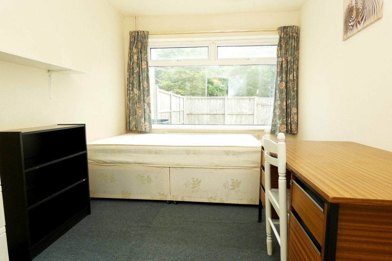 Properties To Let in Downs Road Canterbury