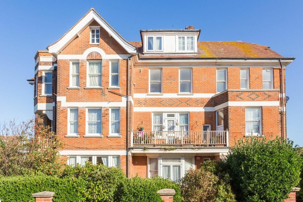 Properties To Let in Eastern Esplanade  Lynton Court Mansions