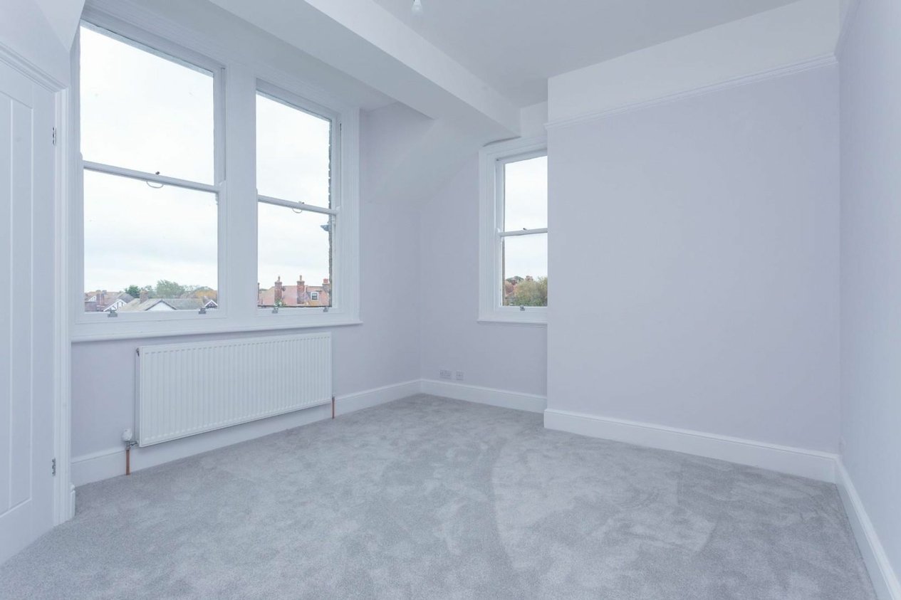 Properties To Let in Eastern Esplanade  Lynton Court Mansions