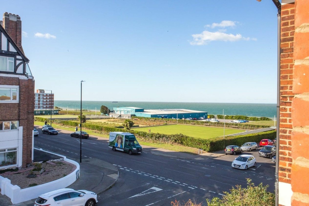 Properties To Let in Eastern Esplanade  Lynton Court Mansions