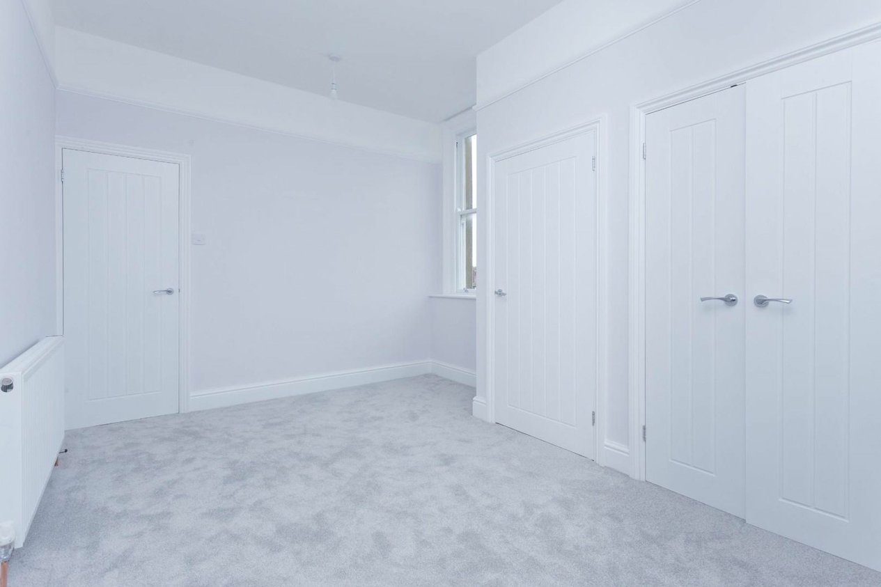 Properties To Let in Eastern Esplanade  Lynton Court Mansions