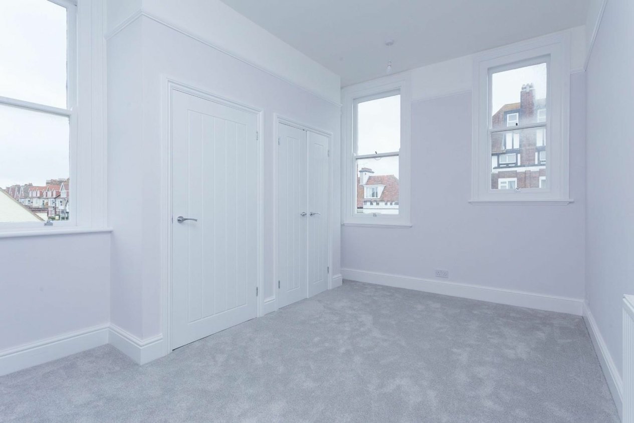 Properties To Let in Eastern Esplanade  Lynton Court Mansions