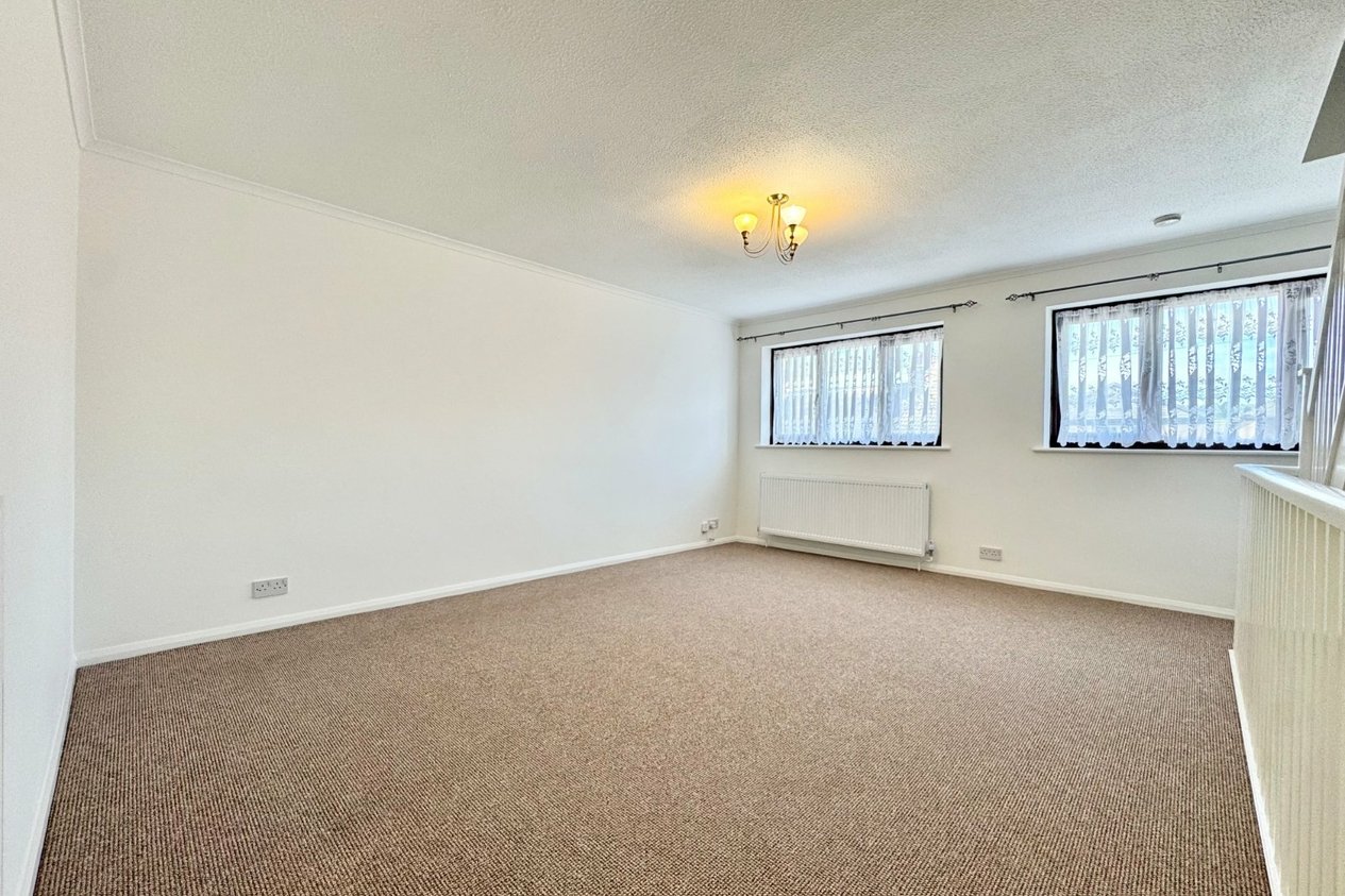 Properties To Let in Edred Road 