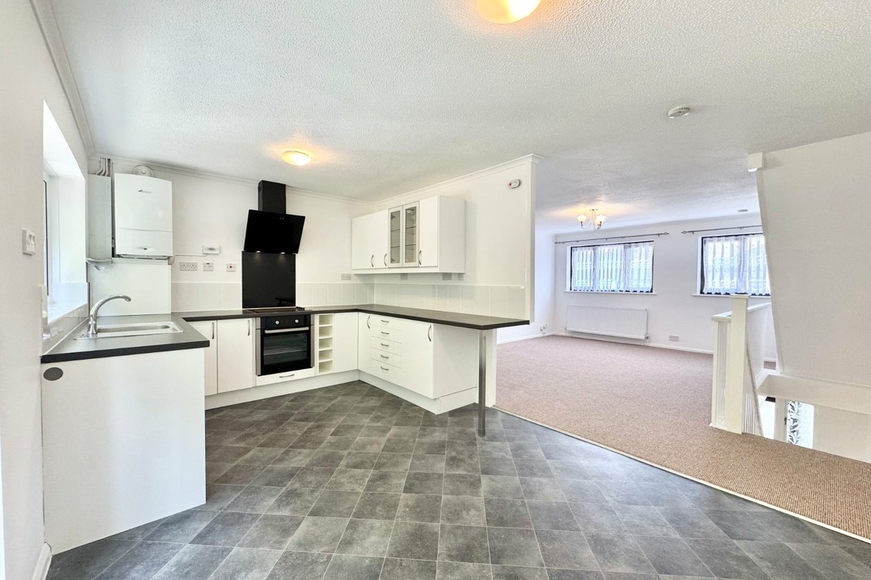 Properties To Let in Edred Road 