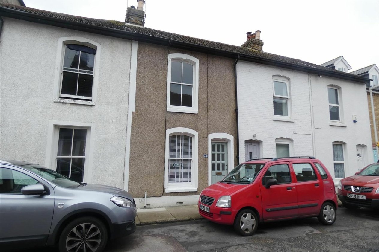 Properties Let Agreed in Essex Street  Whitstable