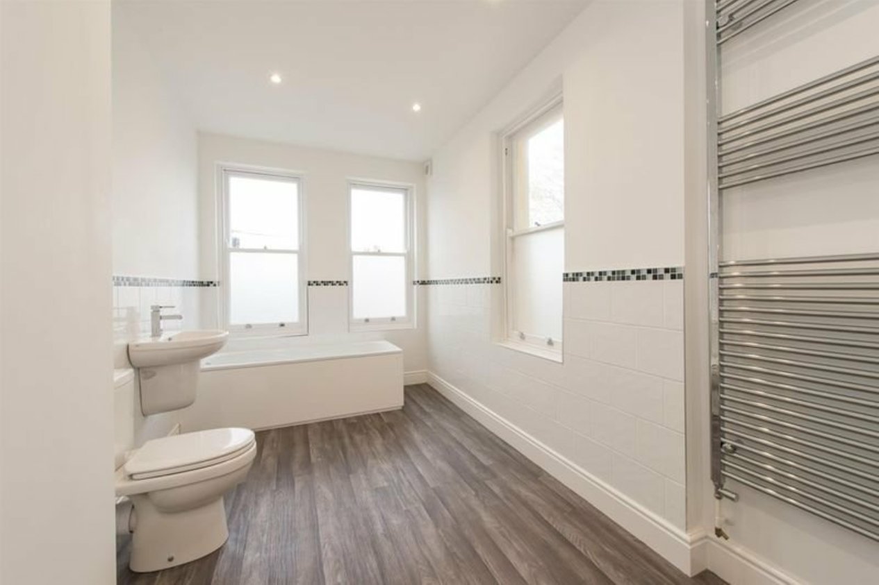 Properties Let in First Floor Flat 20 Westcliff Terrace Mansions
