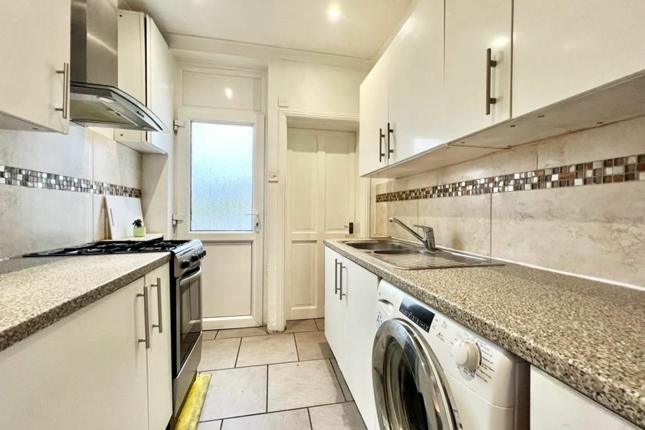 Properties To Let in Fitzroy Avenue 
