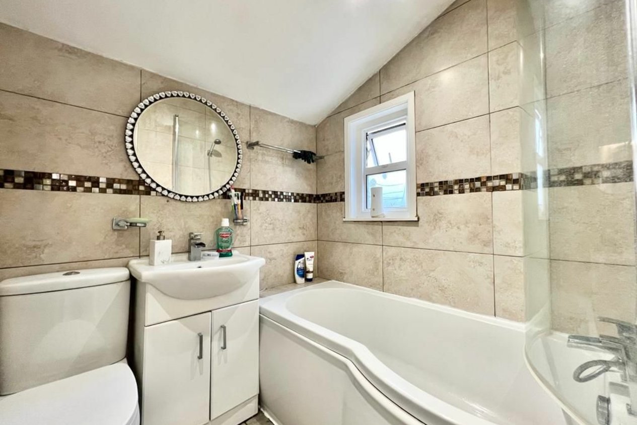 Properties To Let in Fitzroy Avenue 