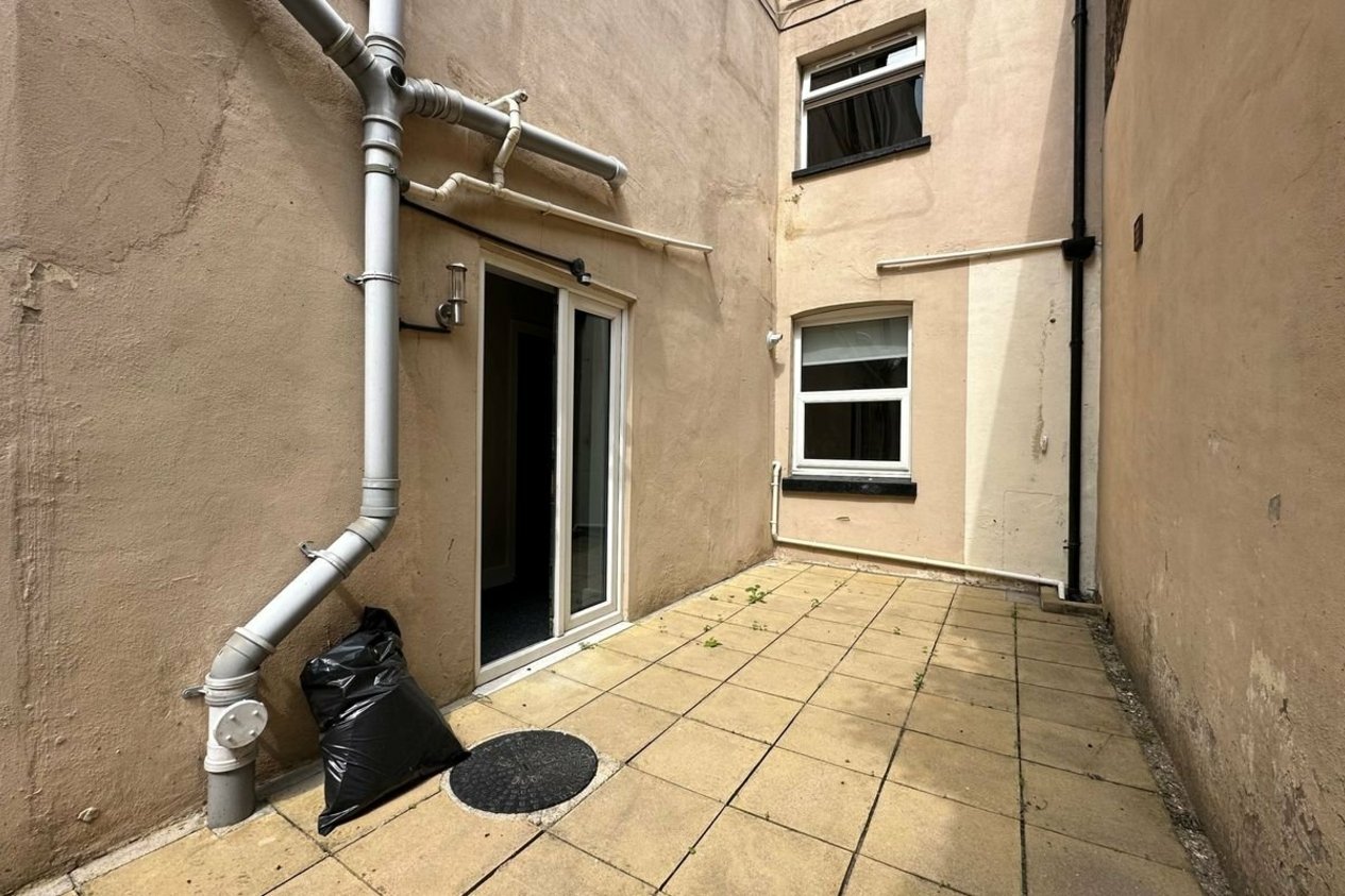Properties To Let in Folkestone Road Dover