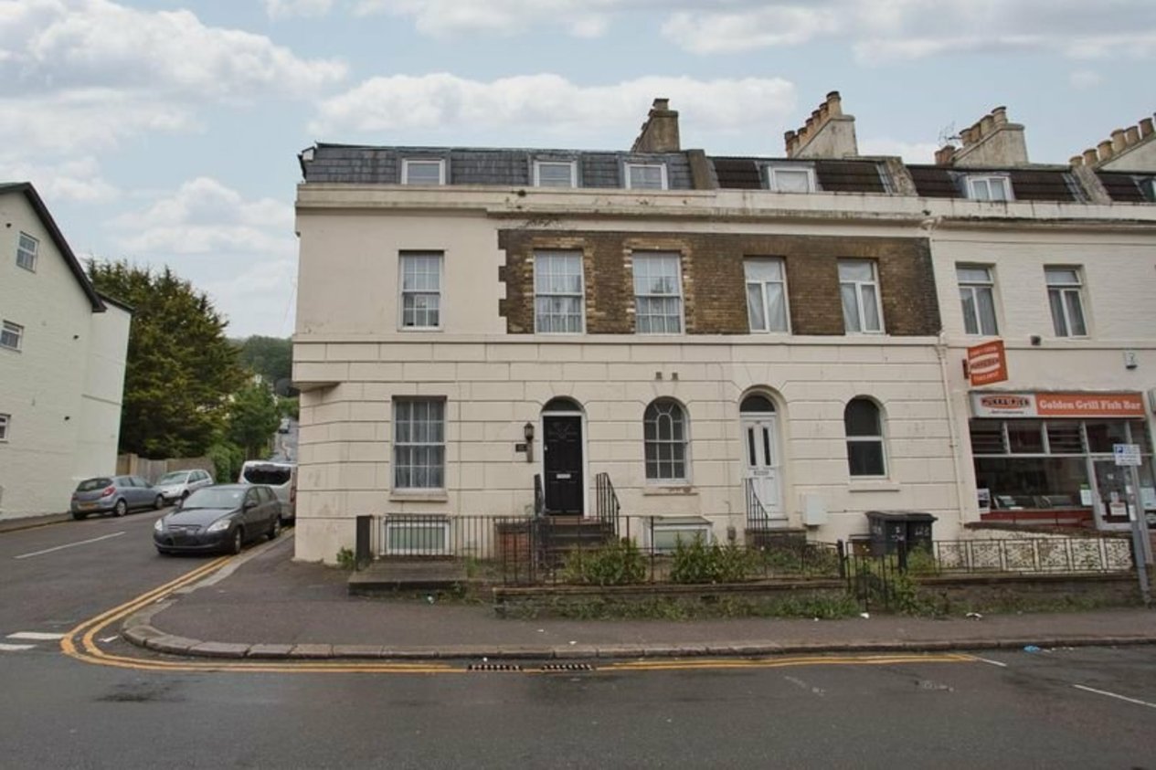 Properties Let in Folkestone Road 