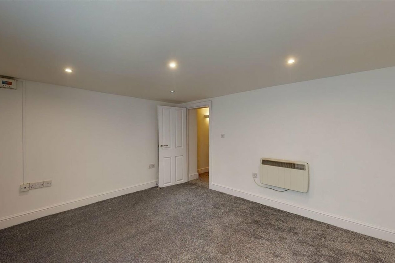 Properties Let in Folkestone Road 