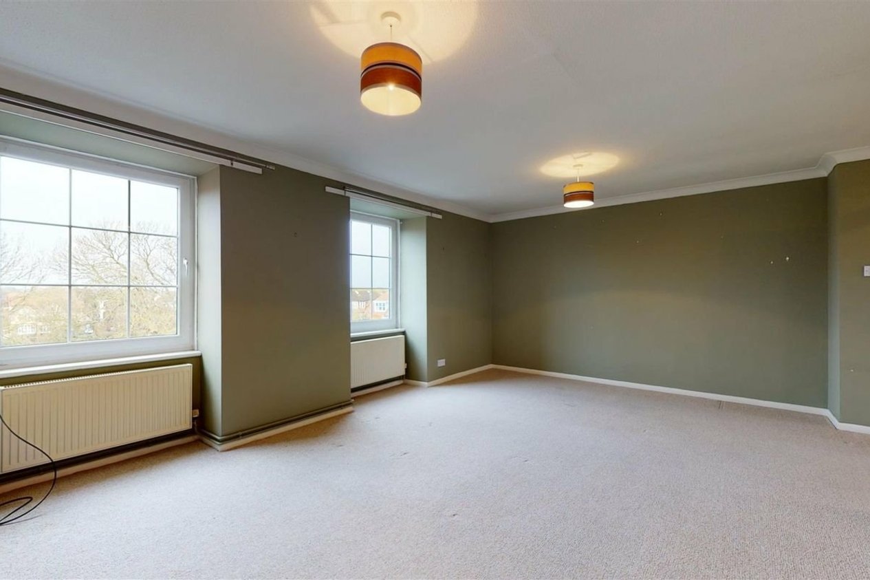 Properties Let in Gainsborough Court Grimston Gardens