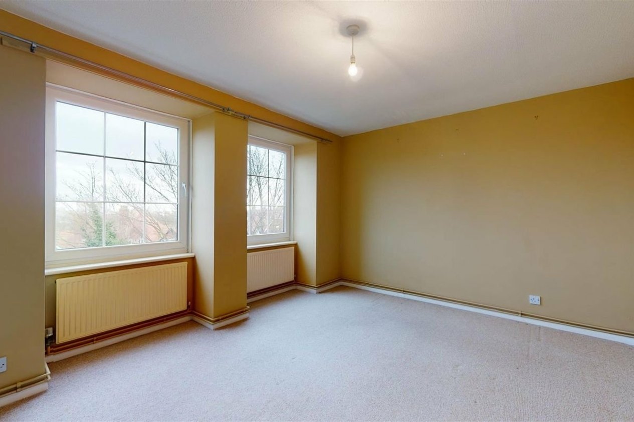 Properties Let in Gainsborough Court Grimston Gardens