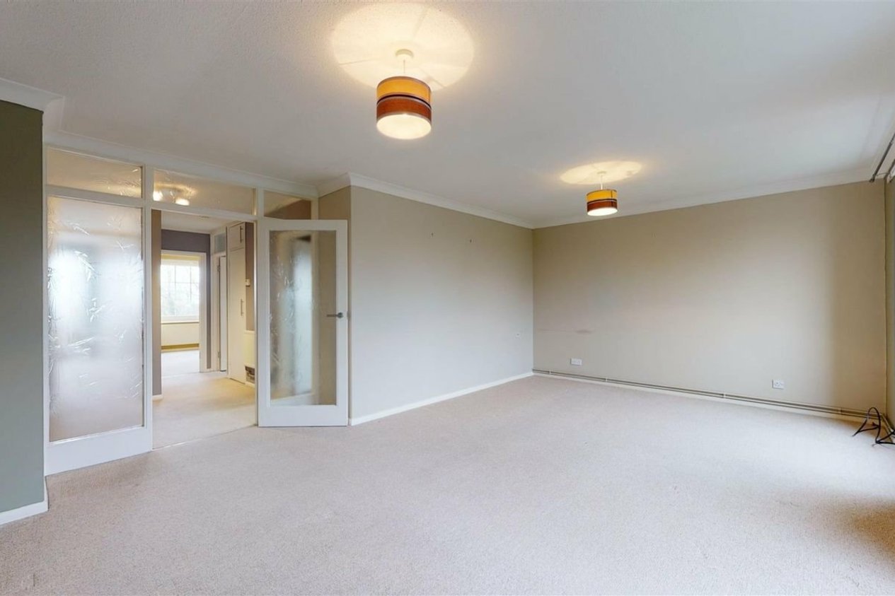 Properties Let in Gainsborough Court Grimston Gardens