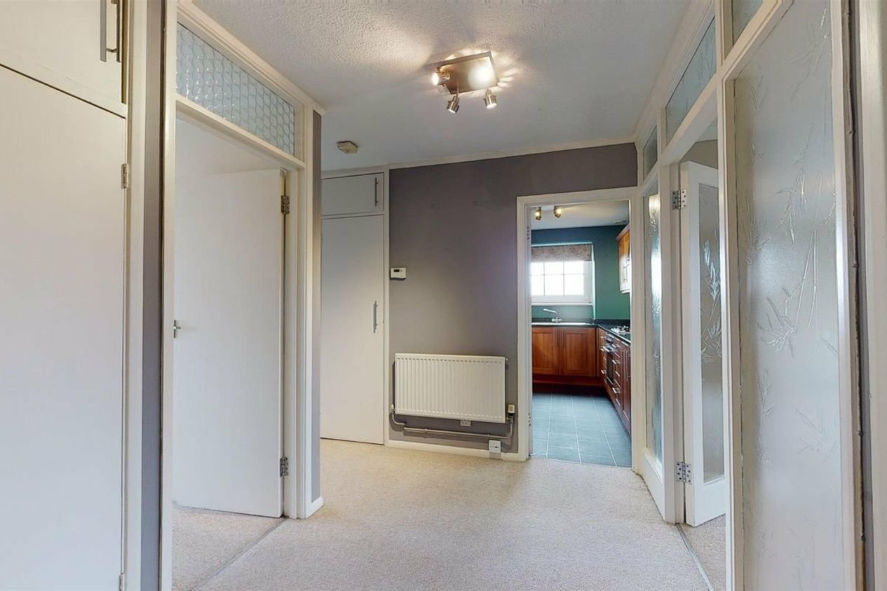 Properties Let in Gainsborough Court Grimston Gardens