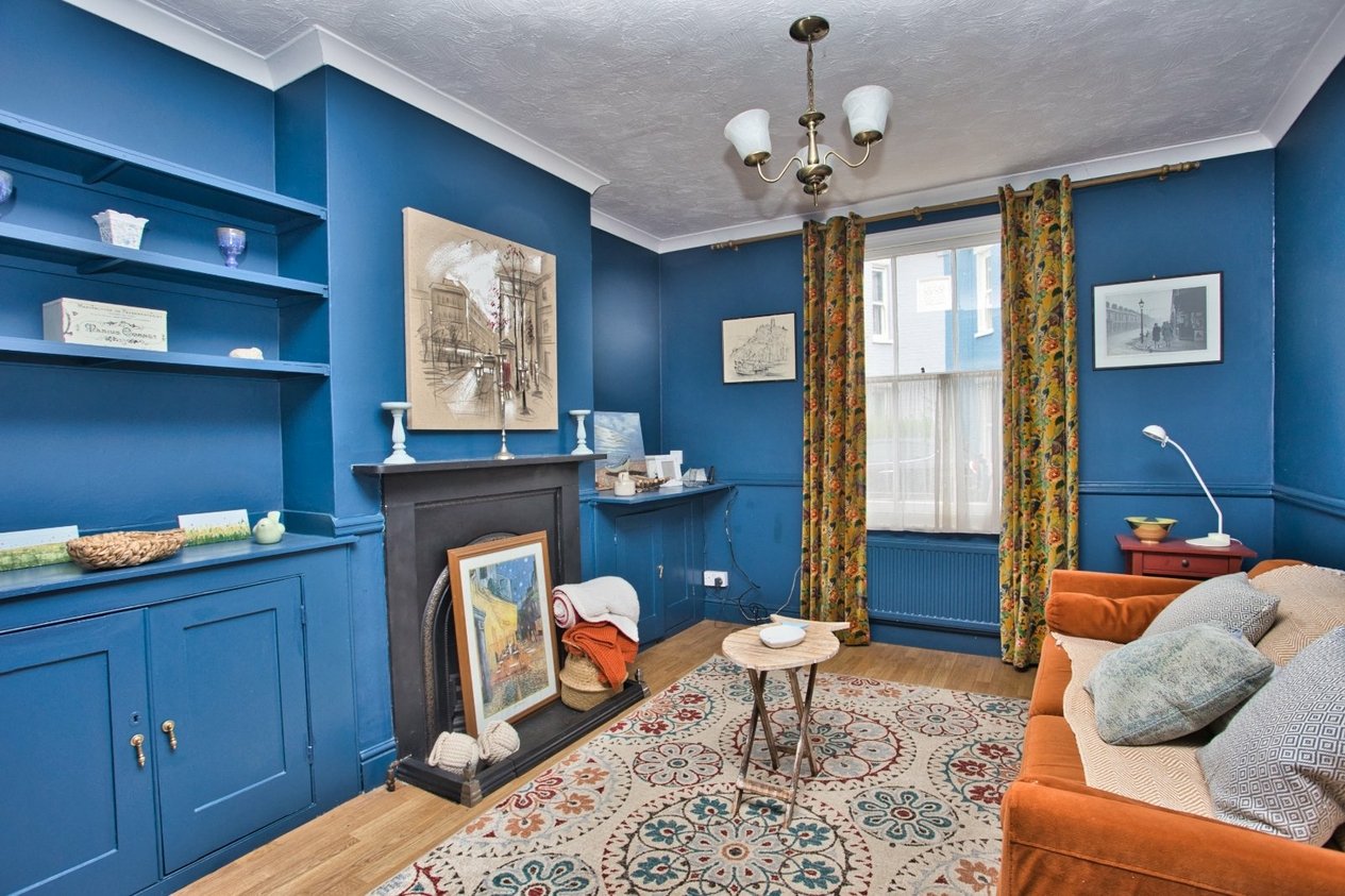 Properties To Let in Gladstone Road Deal