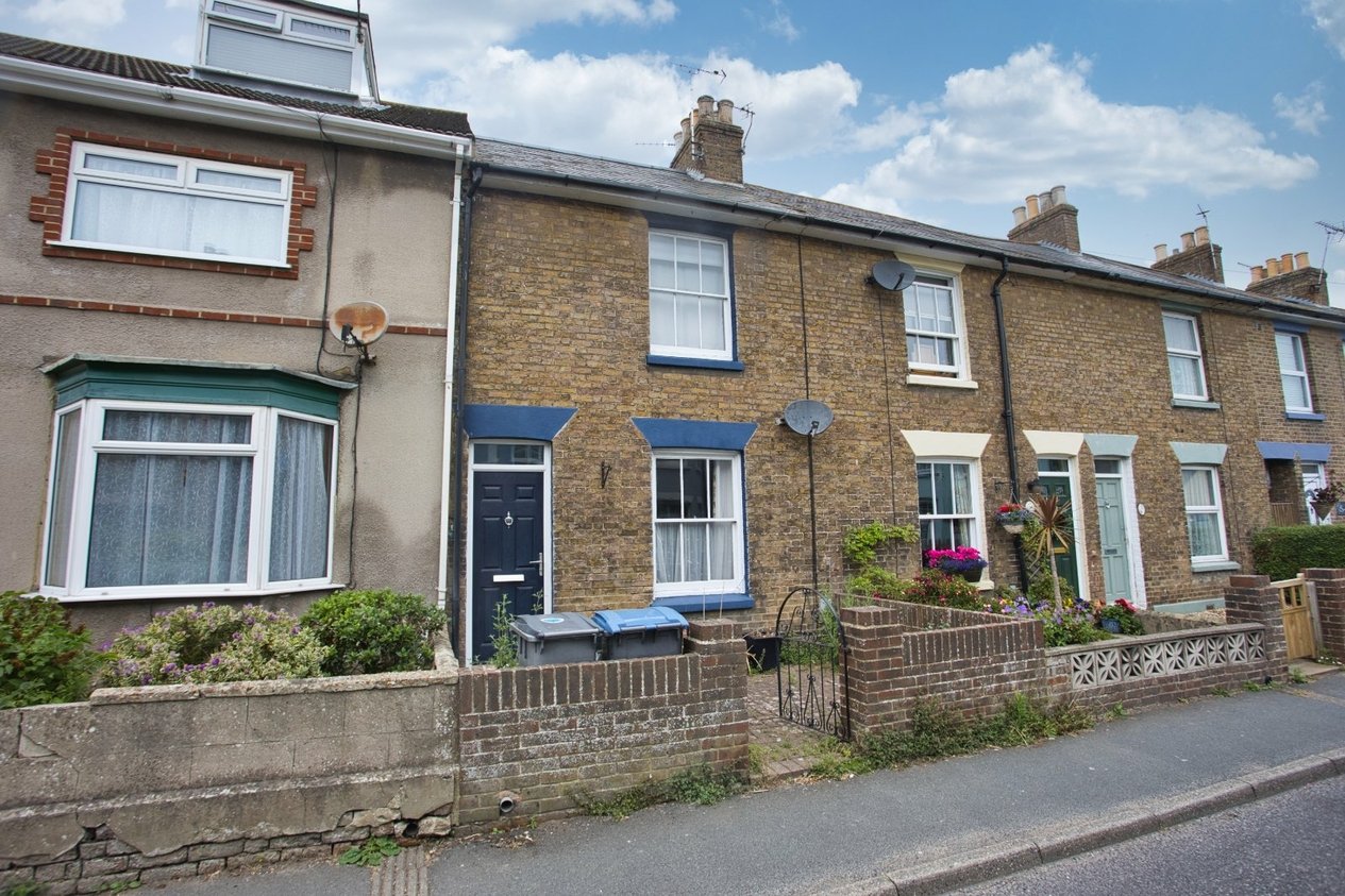 Properties To Let in Gladstone Road Deal