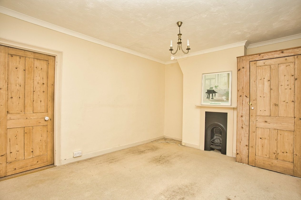 Properties To Let in Gladstone Road Deal