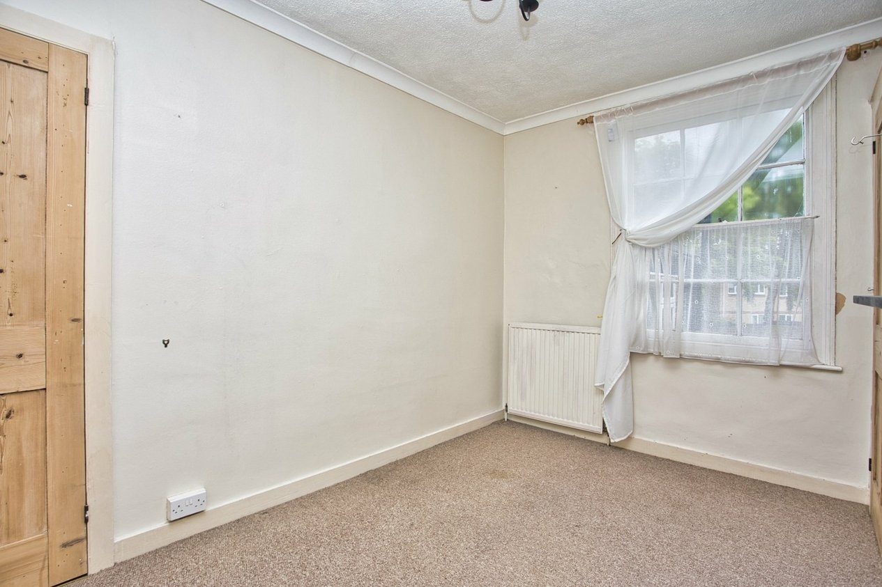 Properties To Let in Gladstone Road Deal