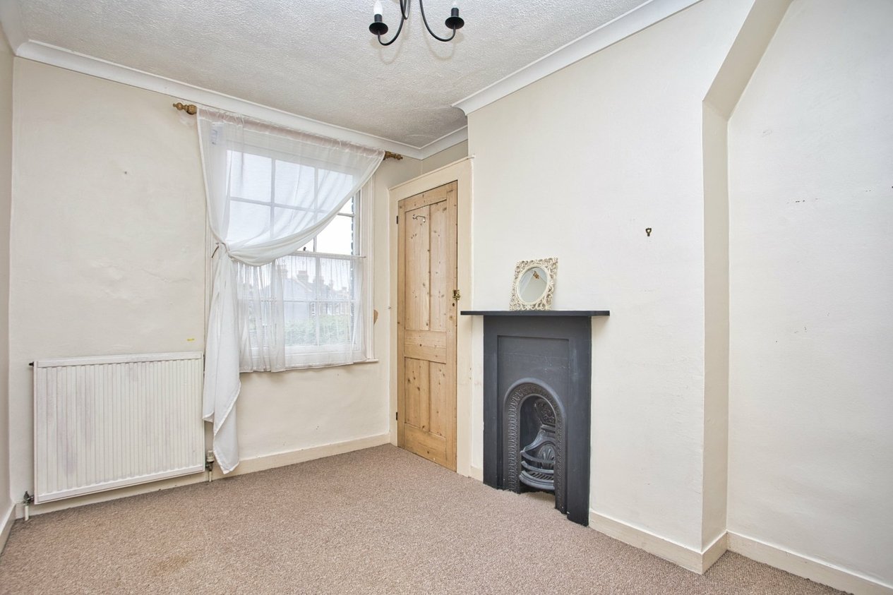 Properties To Let in Gladstone Road Deal