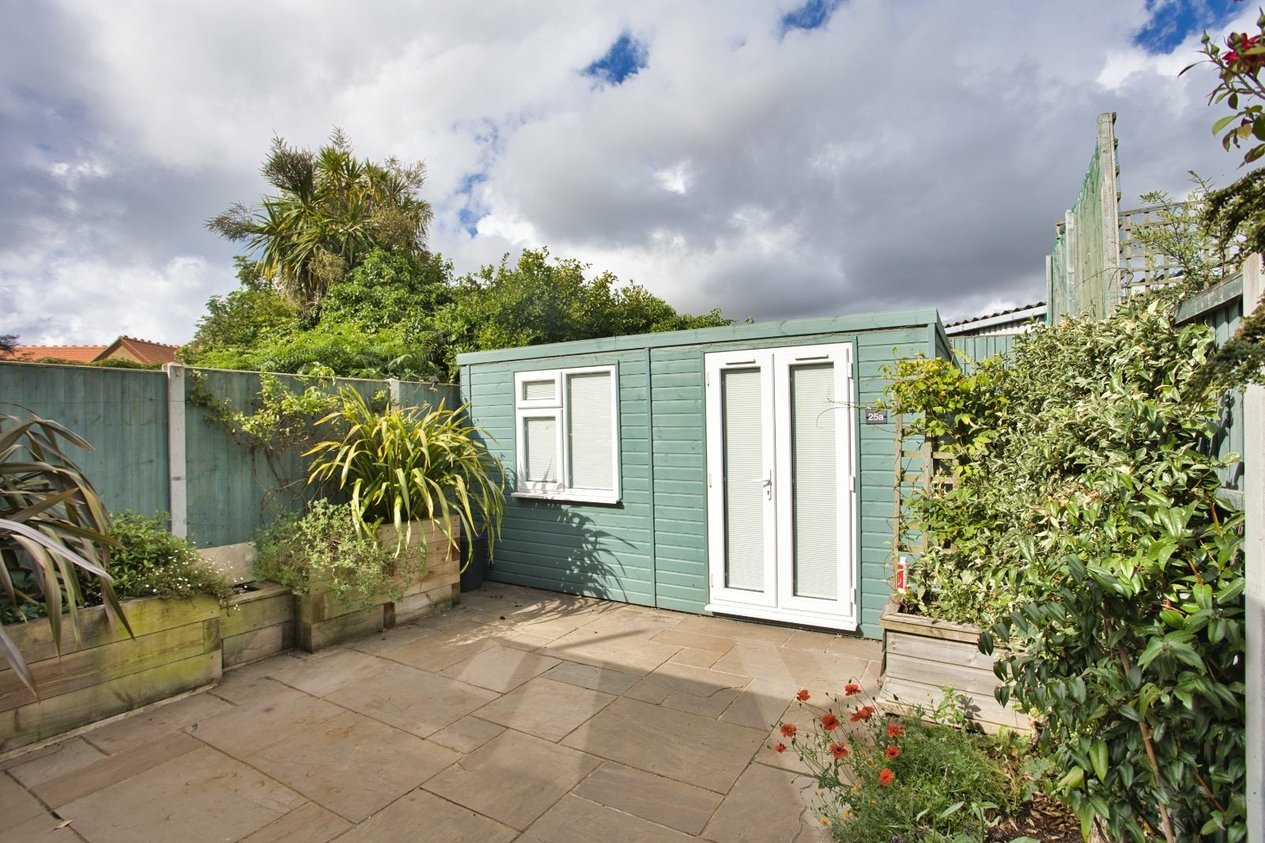 Properties Let Agreed in Golf Road Deal