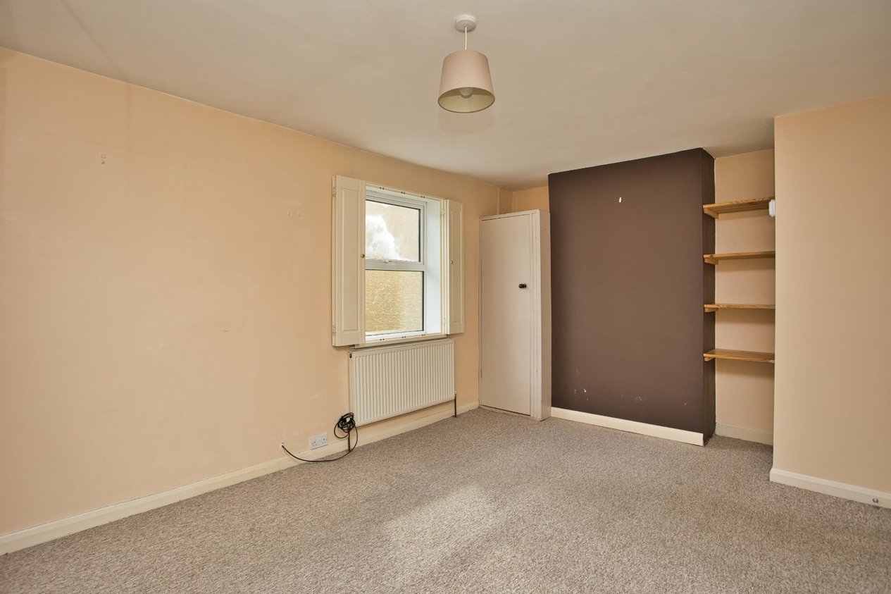Properties Let Agreed in Golf Road Deal