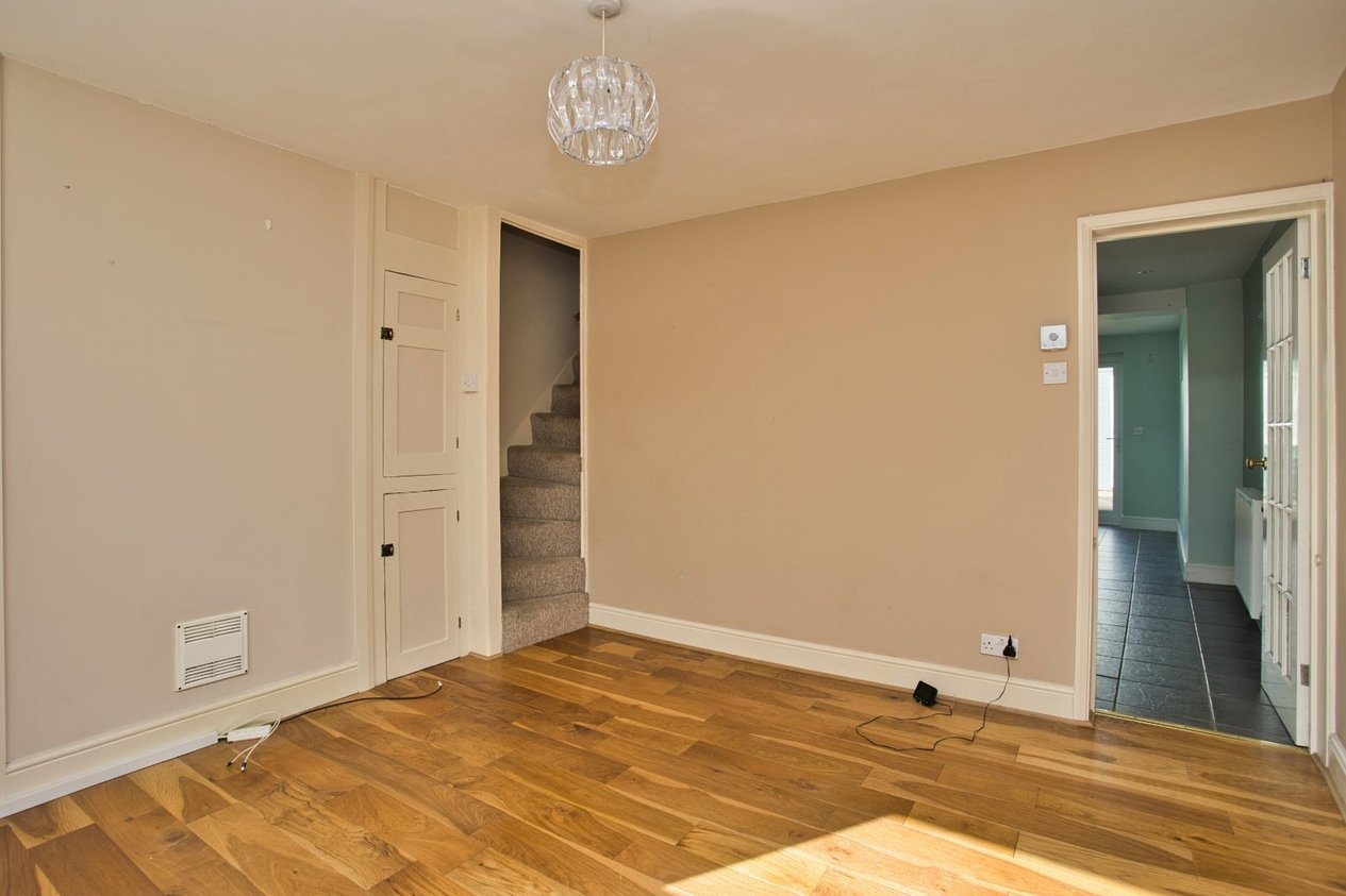 Properties Let Agreed in Golf Road Deal