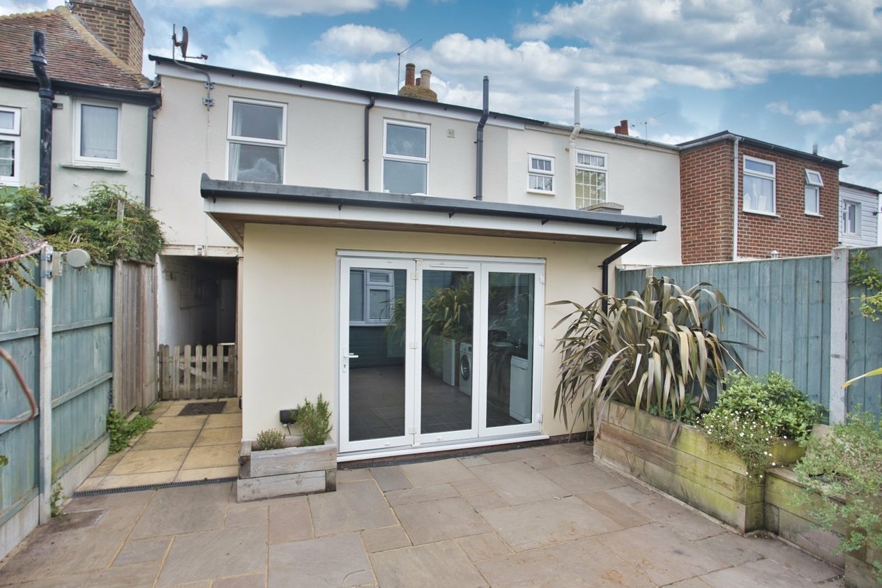 Properties Let Agreed in Golf Road Deal