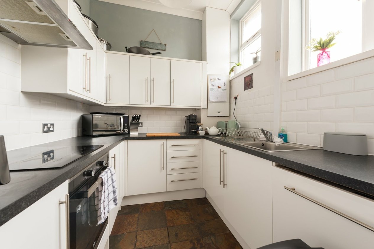 Properties To Let in Granville House Victoria Parade