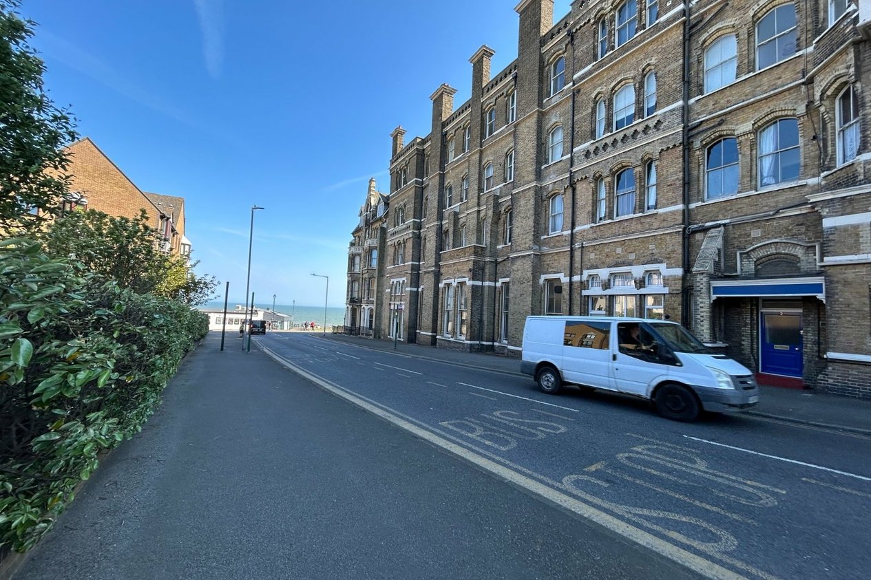 Properties To Let in Granville House Victoria Parade