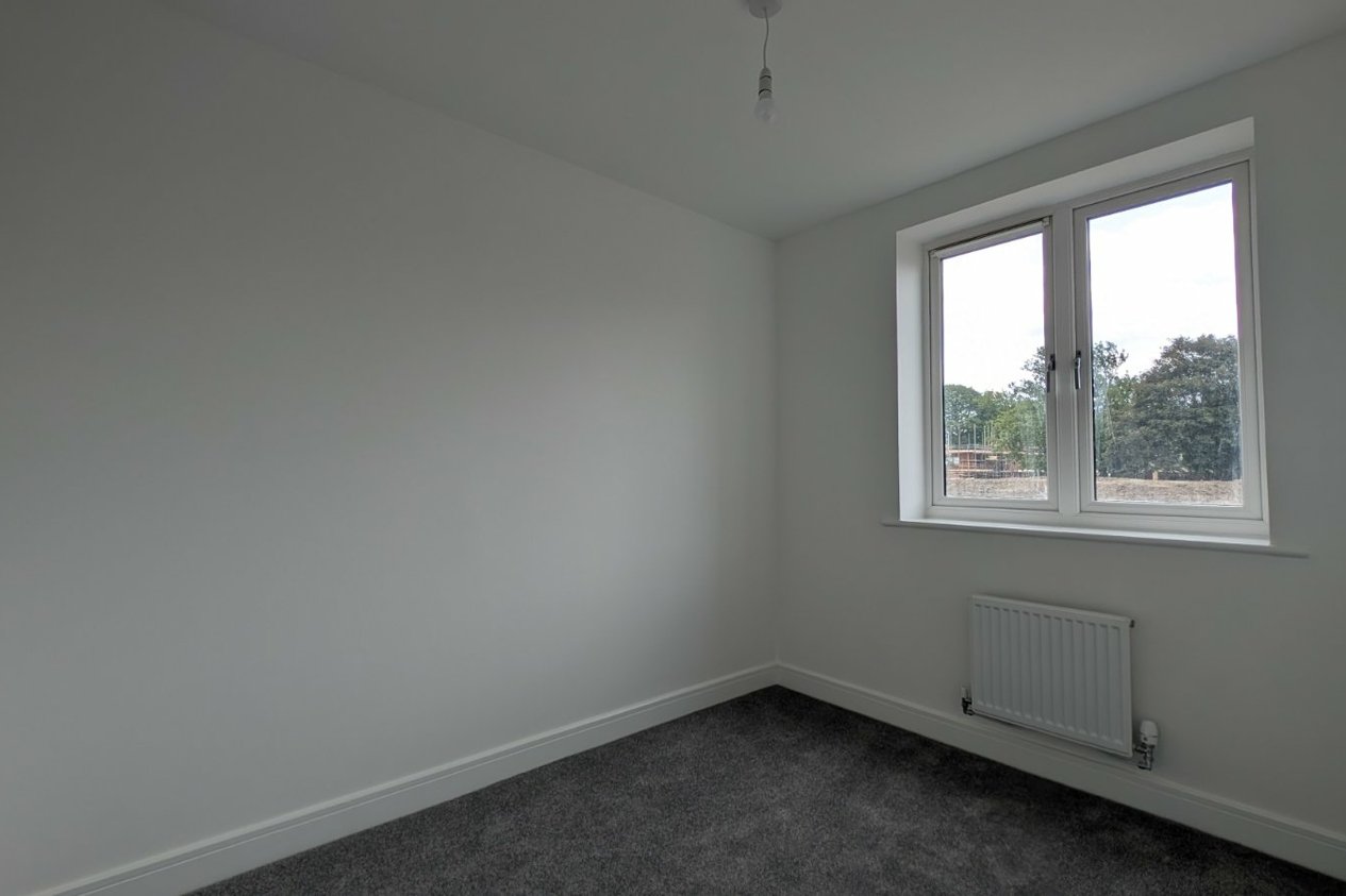 Properties To Let in Grenadier Drive Folkestone