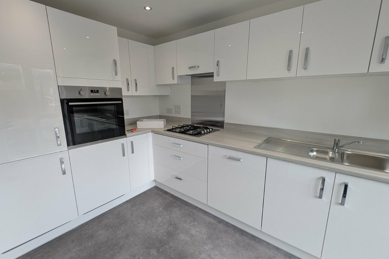 Properties To Let in Grenadier Drive Folkestone
